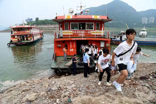 玩得开心？韩旭晒云南旅游照：正月十五闹元宵 祝大家元宵快乐